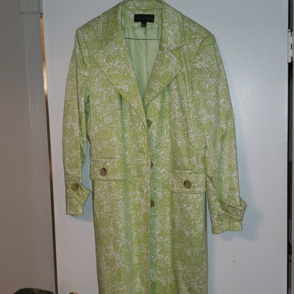 Gallery Trenchcoat